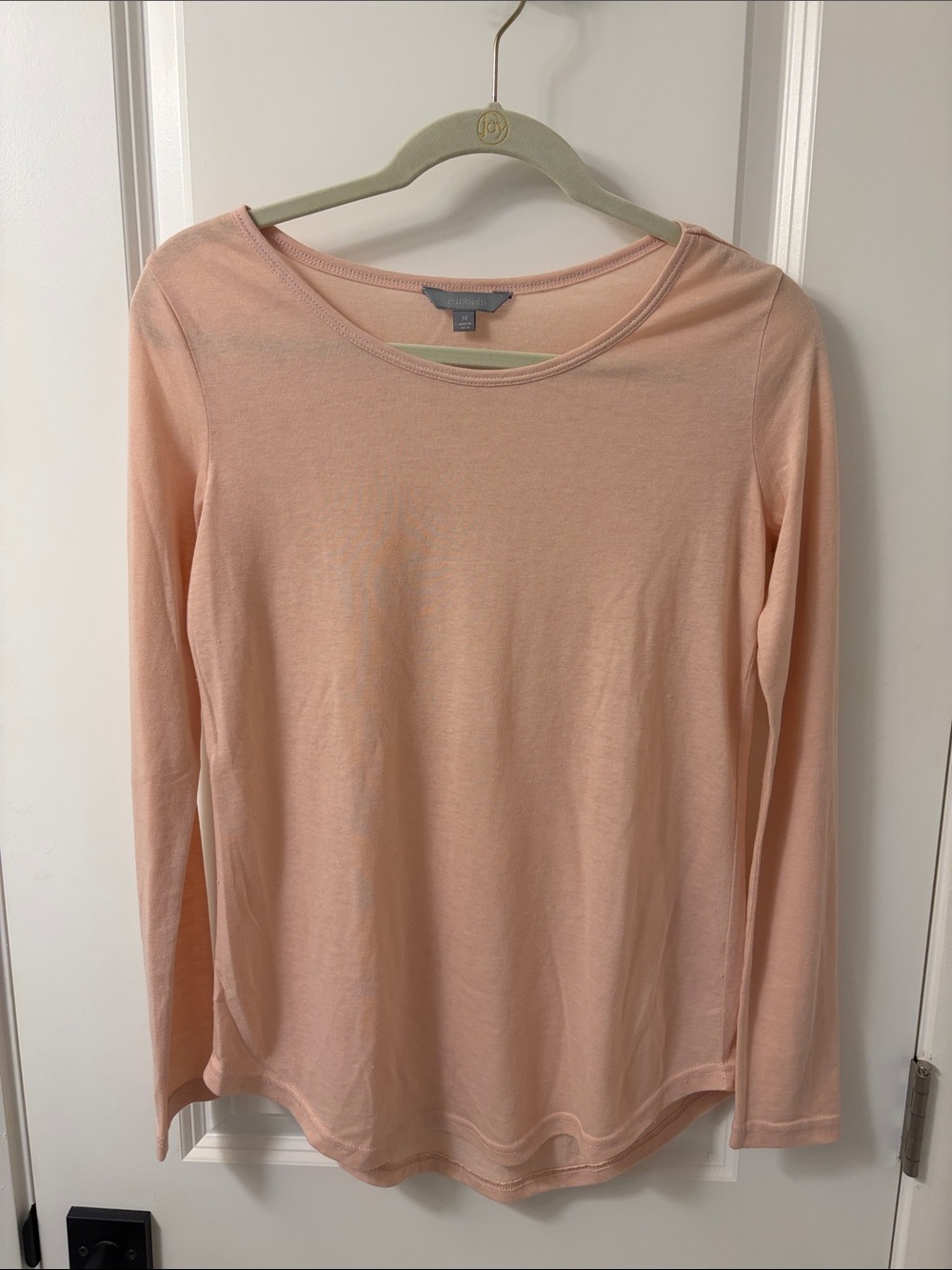 rubbish Brand Women’s Long-Sleeve Scoop Neck Top in Light Peach